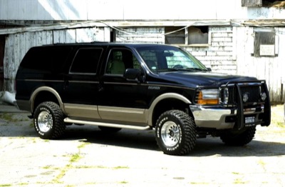 Ford Excursion — photo 5