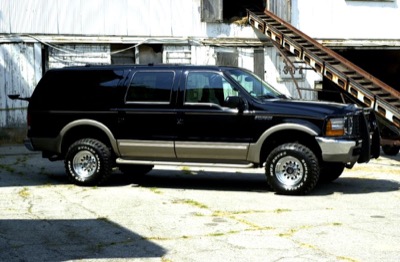 Ford Excursion — photo 13