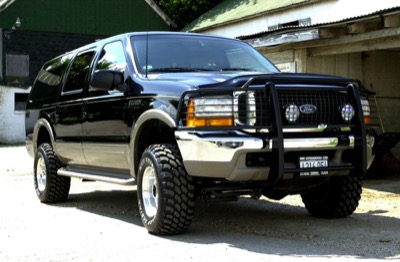 Ford Excursion — photo 16