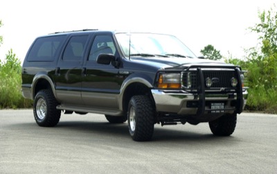 Ford Excursion — photo 17